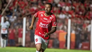 Vila Nova viaja para duelo crucial na Série B com desfalque de Dellatorre