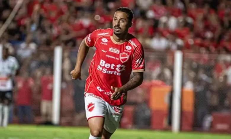 Vila Nova viaja para duelo crucial na Série B com desfalque de Dellatorre