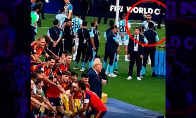 Flaco López revela por que assistiu à entrega da taça da Espanha na Copa do Mundo