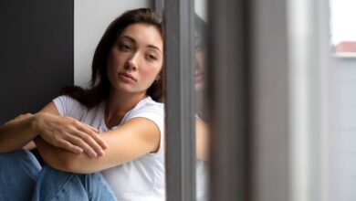 Como a insegurança emocional se manifesta em frases comuns que dizemos sem perceber no dia a dia