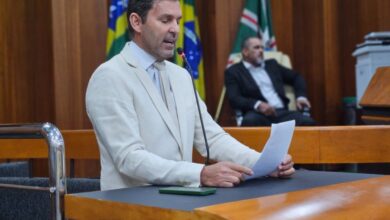 Câmara de Goiânia aprova projeto que regulamenta manobras de 'grau' com motocicletas