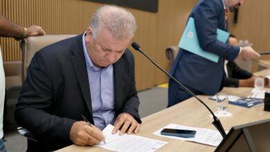 Câmara de Aparecida de Goiânia aprova novo piso salarial para profissionais da educação