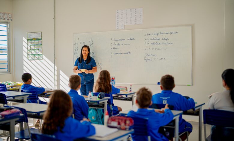 Processo seletivo em Anápolis abre 107 vagas para professores e auxiliares de educação