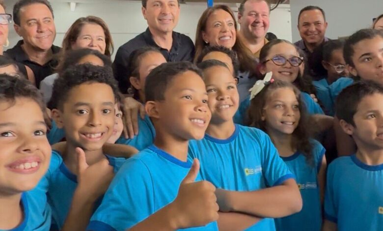Aparecida de Goiânia entrega Escola Cidade Vera Cruz I totalmente reformada para a comunidade