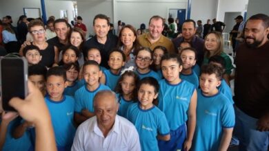 Leandro Vilela entrega reforma de escola em Aparecida e prega humildade na gestão pública
