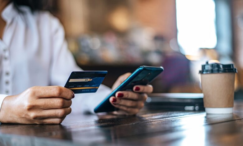 Como cancelar o débito automático e evitar o superendividamento bancário