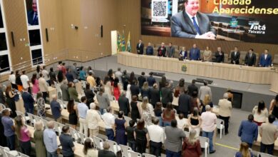 Câmara de Aparecida de Goiânia homenageia cidadãos por relevantes serviços ao município