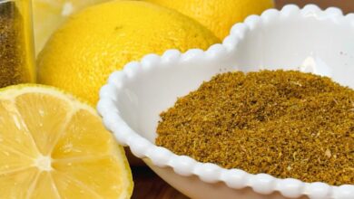 Economize no mercado preparando seu próprio lemon pepper com esta receita prática e natural