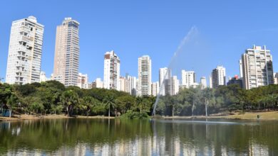 Executivos levam vivência de mercado e empreendedorismo a estudantes em Goiânia
