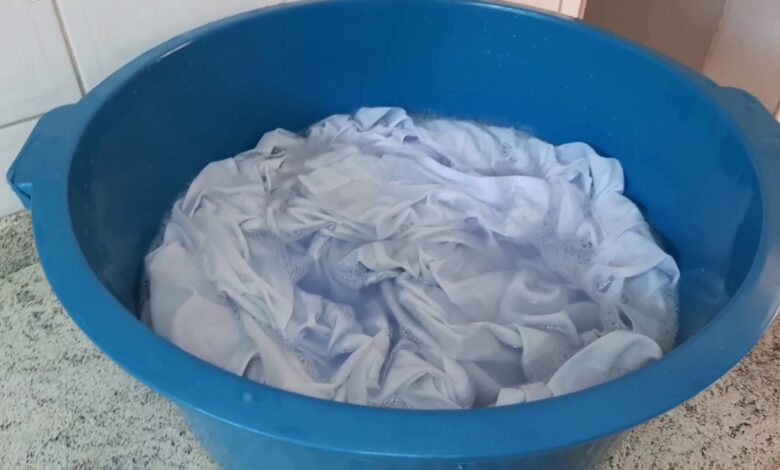 Como recuperar o branco original das roupas com uma técnica caseira simples e barata