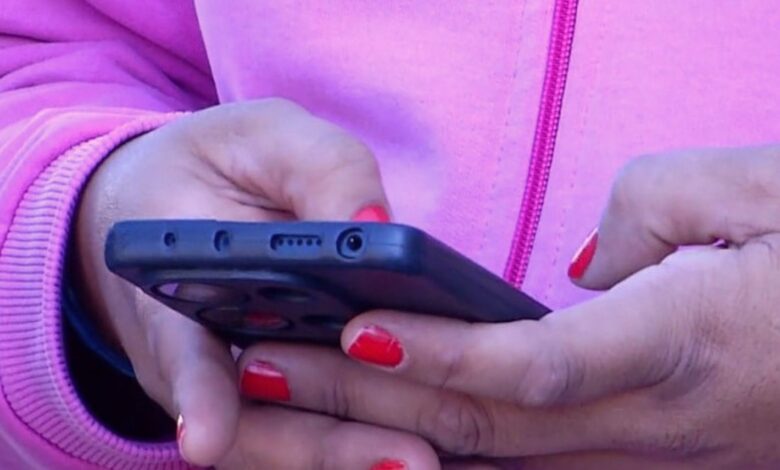 Sogra é indiciada por divulgar imagens íntimas de nora adolescente em grupos de mensagens