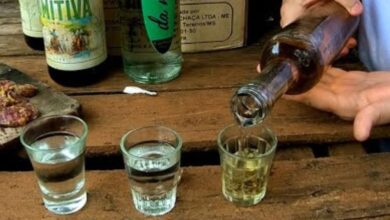 Como combater a ressaca com alimentação estratégica e hidratação