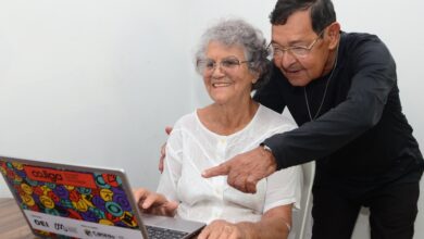 Goiás impulsiona inclusão digital com mais de 300 vagas em cursos de tecnologia para idosos