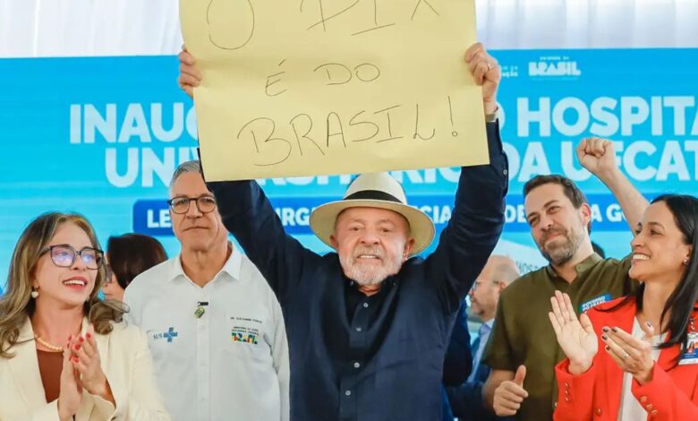 Lula critica Flávio Bolsonaro após nova ameaça de tarifaço comercial dos EUA contra o Brasil
