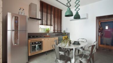 Cozinhas de 2026 abraçam o minimalismo com paredes lisas e adeus aos azulejos tradicionais