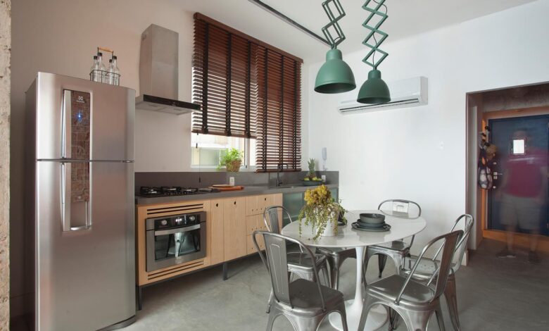 Cozinhas de 2026 abraçam o minimalismo com paredes lisas e adeus aos azulejos tradicionais