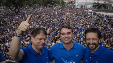 Flávio Bolsonaro declara 'guerra espiritual' na Marcha para Jesus e prevê 'expulsão do mal' do governo