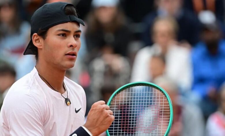 Guto Miguel, de 17 anos, conquista Roland Garros Junior e lidera ranking mundial