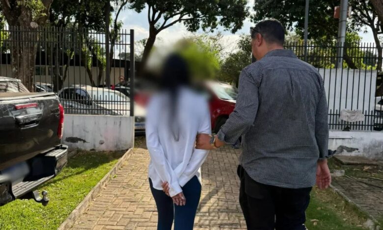 Funcionária é presa em Goiânia por desviar R$ 137 mil e usar cartão corporativo