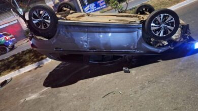 Capotamento em Aparecida de Goiânia: motorista sem CNH é agredido e detido