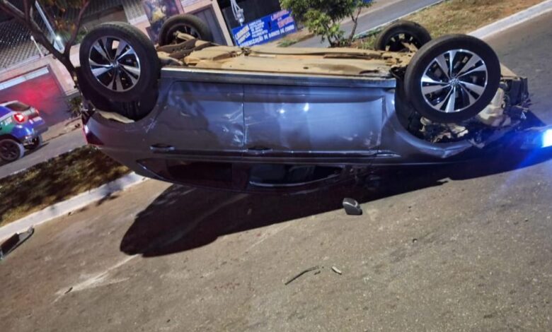 Capotamento em Aparecida de Goiânia: motorista sem CNH é agredido e detido