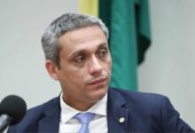 Gustavo Gayer internado em Goiânia: quadro de saúde evolui, mas cirurgia segue em avaliação