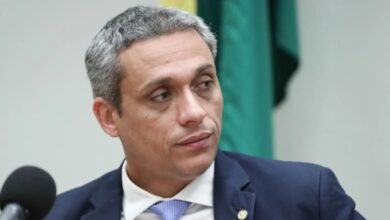 Gustavo Gayer internado em Goiânia: quadro de saúde evolui, mas cirurgia segue em avaliação