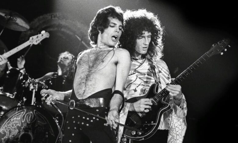 Queen desafia o tempo e seu álbum 'Greatest Hits' retorna ao topo das paradas após décadas