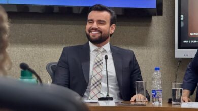 Operação em Goiânia apura suposta propina em alvarás e mira vereador Luan Alves