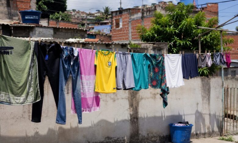 Varal repaginado: soluções inteligentes para secar roupas em imóveis compactos viram tendência em 2026