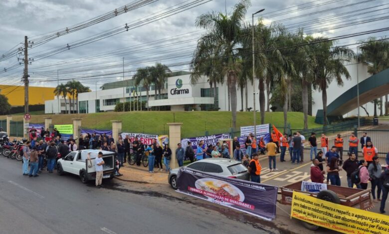 Protesto de funcionários da Cifarma em Goiânia expõe crise e atrasos trabalhistas