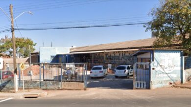 Racismo e homofobia: ex-diretores de colégio em Goiás viram réus por ofensas a servidores
