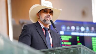 Amauri Ribeiro é suspenso da tribuna da Alego por 30 dias após polêmica com Bia de Lima