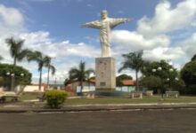 Novo concurso da Prefeitura de Santo Antônio da Barra disponibiliza 71 vagas e salários de até R$ 4,2 mil