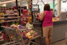 Como economizar muito nas compras e garantir a viagem de fim de ano