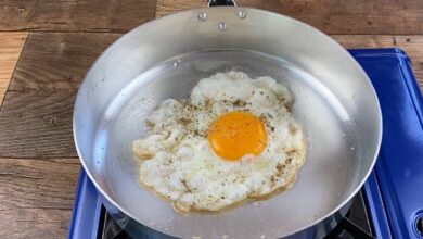 Desvendando o ovo frito perfeito: chefs revelam segredos para uma refeição impecável