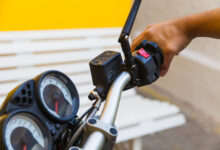Nova linha de crédito federal impulsiona acesso de entregadores a motos e bicicletas elétricas