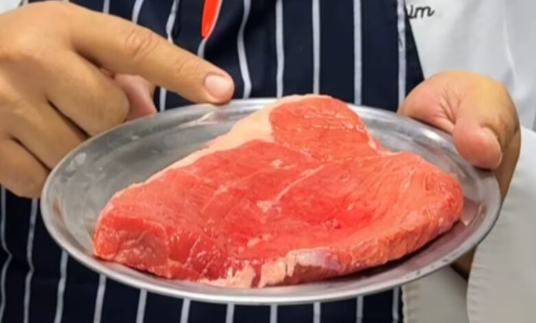 A ciência por trás do amaciante natural: como o abacaxi transforma cortes de carne em 30 minutos