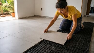 Piso seco por encaixe dispensa argamassa e ganha espaço na construção civil