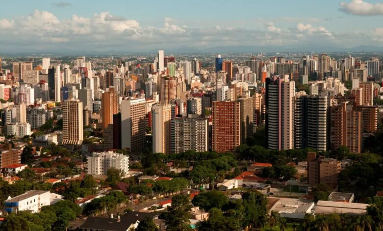 Desvendando a regra 3-30-300: o segredo para reduzir o estresse em grandes cidades