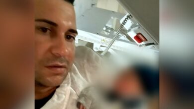 Pai preso em elevador com recém-nascido arromba porta em maternidade de Goiânia