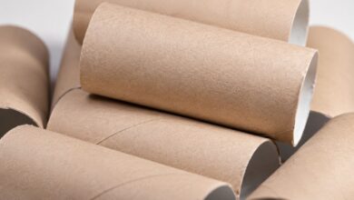 Transforme tubos de papel higiênico em itens de decoração para sua mesa