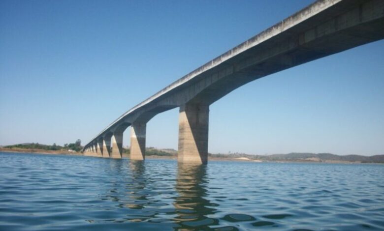 Ponte Quincas Mariano entre Goiás e Minas será interditada por um ano para obras