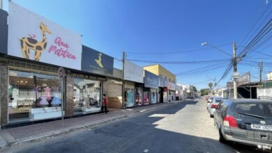 Goiânia discute isenção de estacionamento para comércios com mais de 40 anos