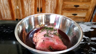 Como amaciar cortes de carne baratos com técnicas de marinada profissional