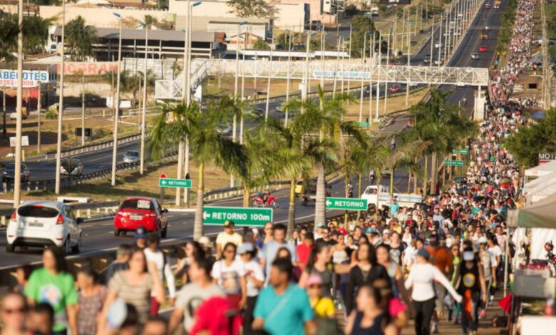 Confira as ruas interditadas em Goiânia devido à Romaria do Divino Pai Eterno 2026