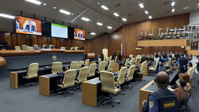 Câmara debate LDO 2027 com previsão de R$ 11,4 bilhões para o orçamento municipal