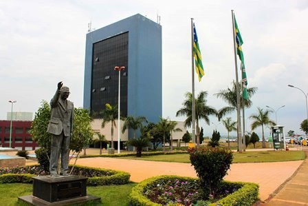 Câmara de Goiânia inicia análise de projeto para reajuste salarial do funcionalismo