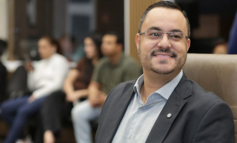 Câmara de Aparecida de Goiânia reconhece Faculdade Unimais por duas décadas de impacto educacional