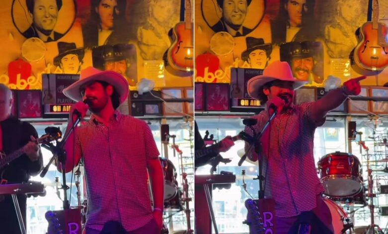 Cantor goianiense Pietro viraliza ao levar clássico de Zezé Di Camargo a bar em Nashville